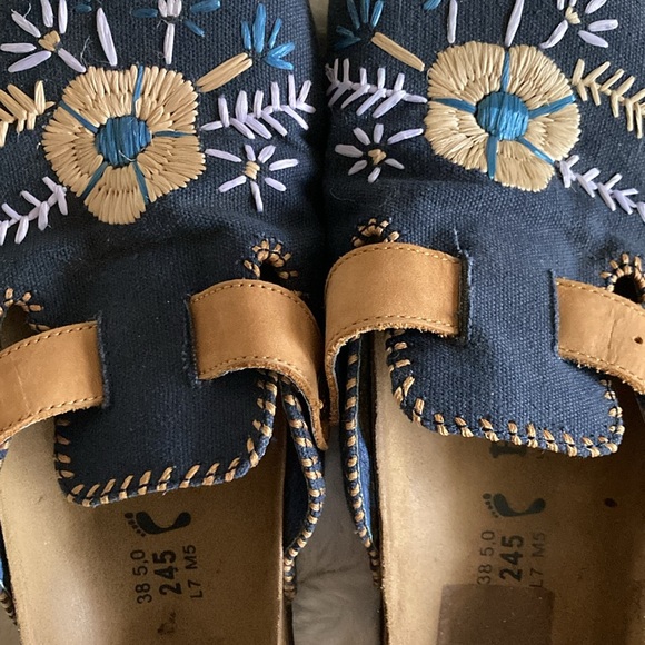 Blue floral embroidered Birkenstock clogs 38 - Picture 14 of 16